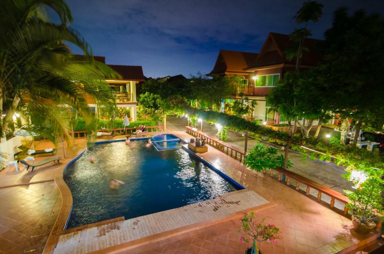 Avila Resort Pattaya Praia de Jomtien Exterior foto
